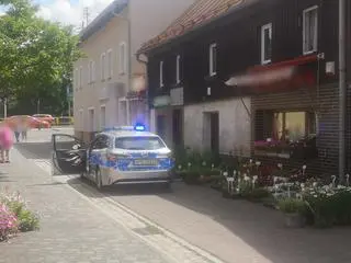 Kobieta wypadła z pierwszego piętra 