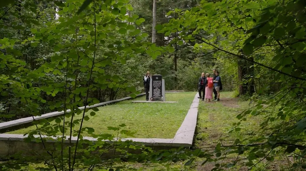 Ujęcie z dokumentu "Rozproszona zagłada"  