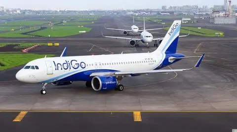 Airbus A321 linii IndiGo shutterstock_2319085565