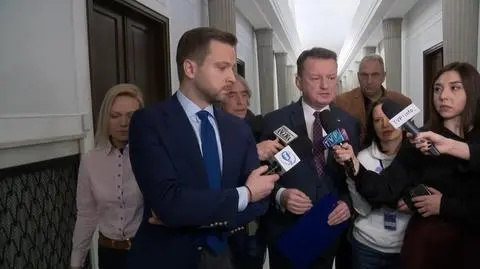 Mariusz Błaszczak w rozmowie z dziennikarzami