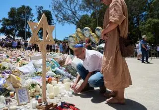 Wybudzili go ze śpiączki i postawili 59 zarzutów