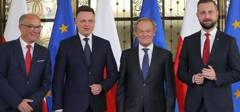Kto myśli o skoku w bok? Jaka przyszłość czeka koalicję?