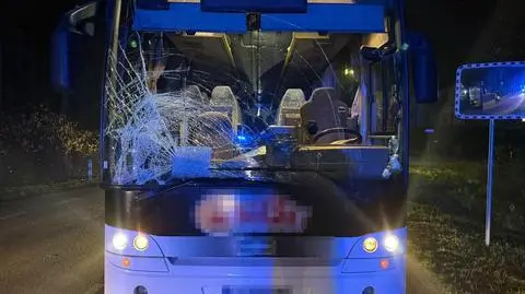 56-letni pieszy został potrącony przez autobus