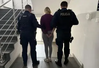 Niemowlę z obrażeniami w szpitalu, medycy zaalarmowali policję