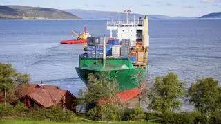 Kontenerowiec osiadł na mieliźnie w Trondheimsfjord