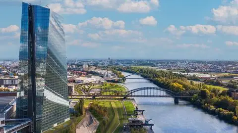 frankfurt niemcy ebc shutterstock_2430245285