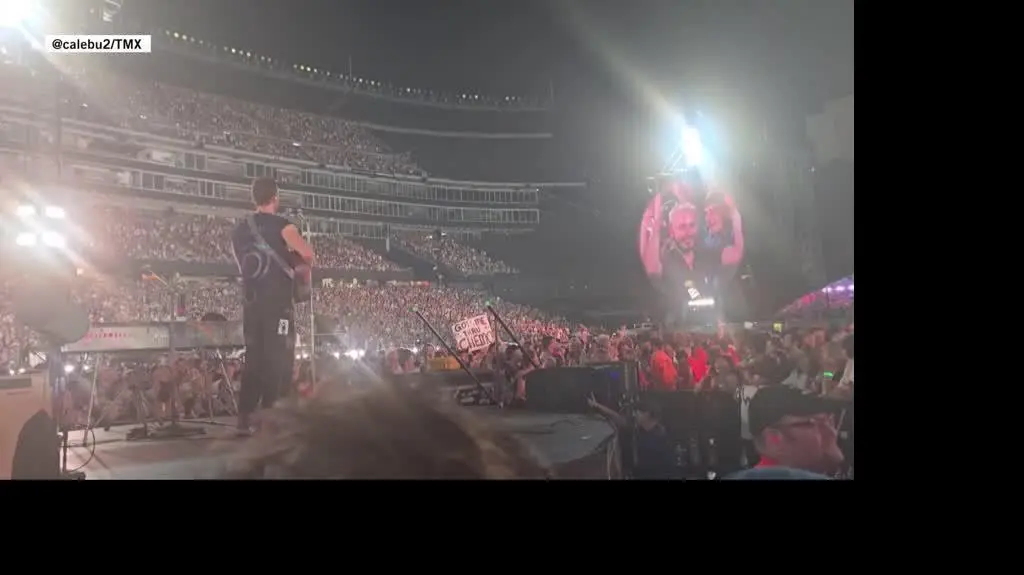 Romans ujawniony na koncercie Coldplay