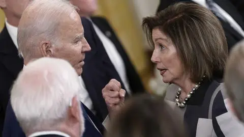 "Bezwzględna" Pelosi. Jak wpłynęła na decyzję Bidena