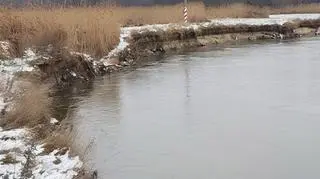 W linii brzegowej w pobliżu monastyru powstała wyrwa