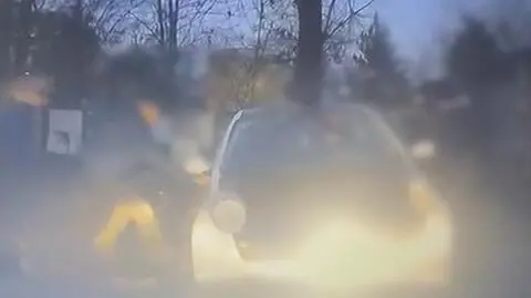 Siedział w aucie. Trafił do zakładu karnego