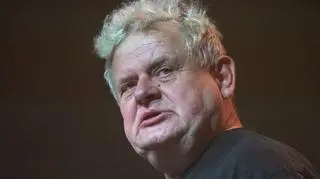 Nocne wpisy Kazika o stanie zdrowia: doszło do nieporozumienia 