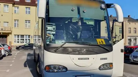 Miał zawieźć dzieci na wycieczkę. Okazało się, że jest pijany