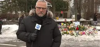 "Jest krzyż, są plakaty, mnóstwo kwiatów". Korespondent "Faktów" TVN w miejscu tragedii