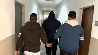 Policjanci zatrzymali dwóch młodych mężczyzn