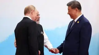 Władimir Putin, Narendra Modi i Xi Jinping na szczycie w Tiencinie