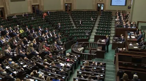 tusk puste lawy pis