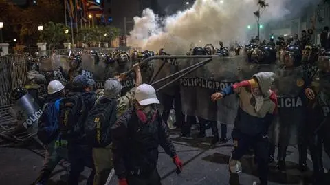 Protestujący starli się z funkcjonariuszami policji w trakcie demonstracji w Limie w Peru