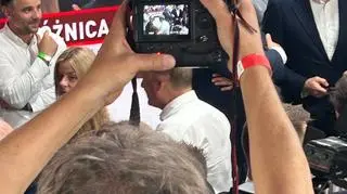 Donald Tusk opuszcza wieczór wyborczy Rafała Trzaskowskiego