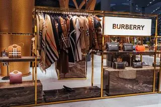 Marka Burberry zmaga się z kryzysem.