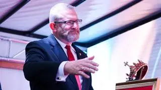 Grzegorz Braun jest politykiem o skrajnie prawicowych poglądach