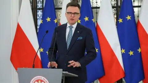 Hołownia o incydencie z posłem Mateckim i dziennikarzem "GW": nie możemy się tutaj szarpać i bić