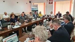 Radni powiatu leskiego przyjęli uchwałę w sprawie zmiany statutu leskiego szpitala, który zakłada likwidację oddziału ginekologiczno-położniczego