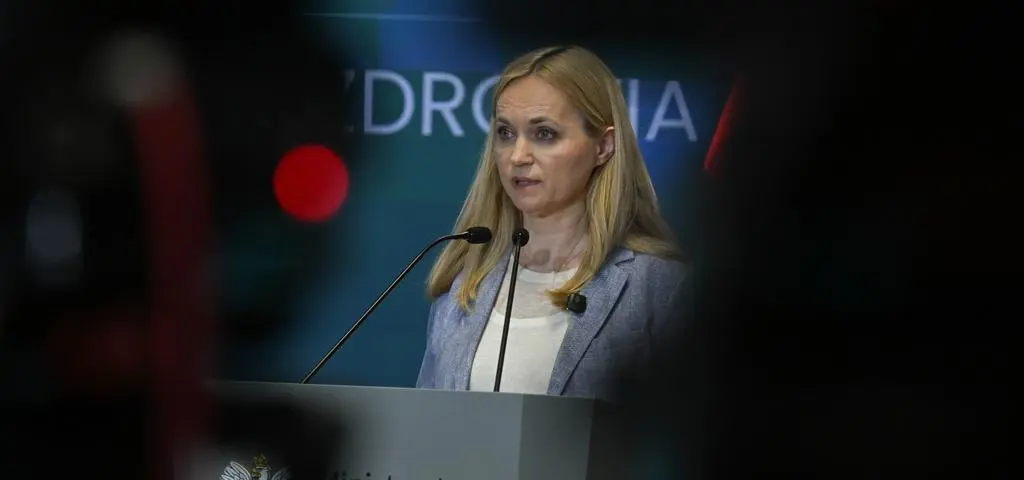 Limity płacowe, e-kolejka, koniec "procedury walizkowej". Trwa konferencja