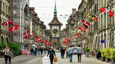 szwajcaria berno shutterstock_2317946983