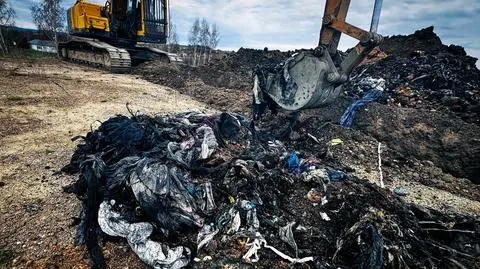 CBŚP ujawnia nowe nielegalne składowiska odpadów na Dolnym Śląsku