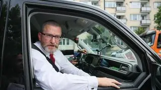 Antysemityzm jako uniwersalny klucz. Tak się robi politykę