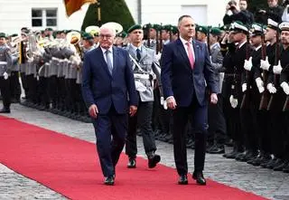 Oferta dla Niemców "położona na stole". "Dajemy propozycję, jak wyjść z twarzą"