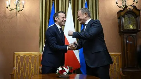 Premier Donald Tusk i prezydent Francji Emmanuel Macron w Warszawie