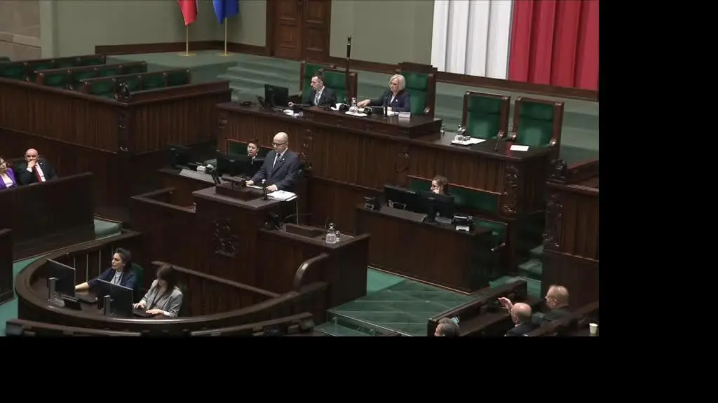 Matecki zrzeka się immunitetu