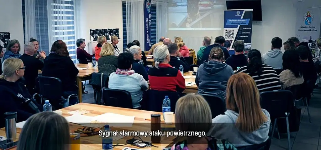 Uwaga, alarm! Wyją syreny, latają samoloty. Wiesz, co robić? 