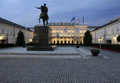 Sondaż. Trzaskowski wygrywa w trzech kategoriach