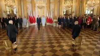 Prezydent wręczył najwyższe odznaczenia państwowe