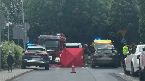 Jechał wolno, kierowca z tyłu zaczął trąbić. 70-latek w stanie ciężkim