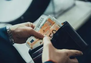 Bank centralny radzi obywatelom: miejcie pod ręką gotówkę na trzy dni