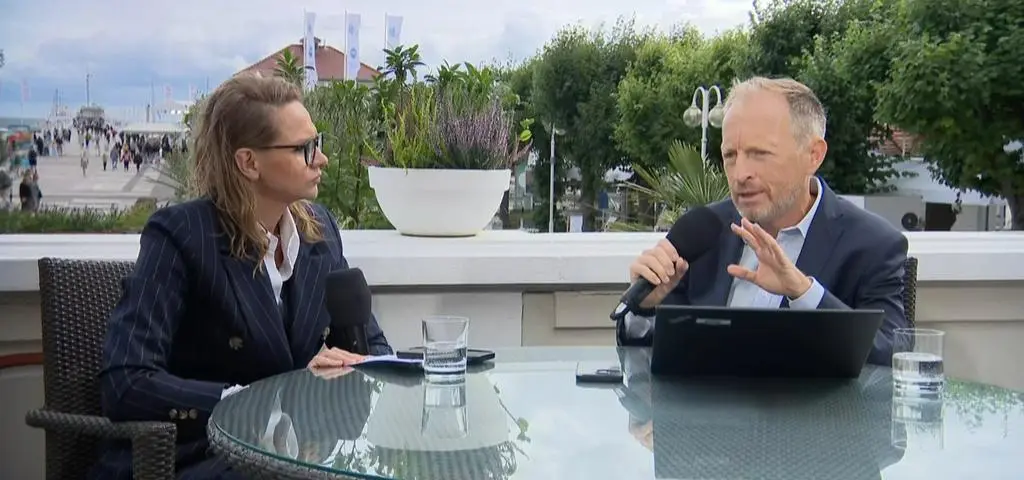 "Takiego spięcia i takiej awantury jeszcze nie było". Co się wydarzyło na posiedzeniu rządu?