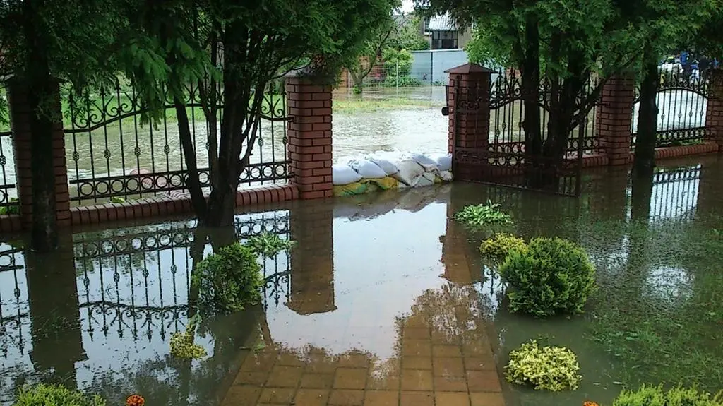 Woda zalała 5 budynków