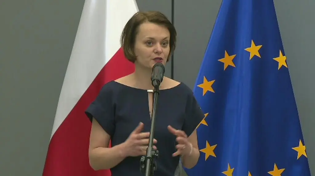 Jadwiga Emilewicz będzie koordynować walkę rządu ze smogiem