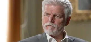 Emerytowany generał na czele państwa. "W wojsku jest łatwiej"