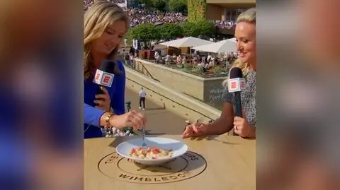 Spróbowały ulubionej potrawy Świątek. Reakcje mówią same za siebie 