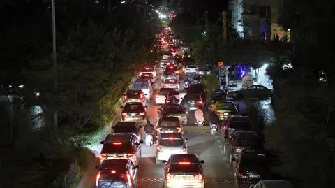 Derlicki: po nalocie Izraela na głównych drogach Bejrutu powstały kilometrowe korki