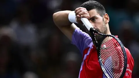 Djoković najadł się strachu. Pożegnanie z Paryżem było blisko