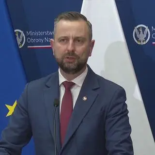 Konferencja szefa MON