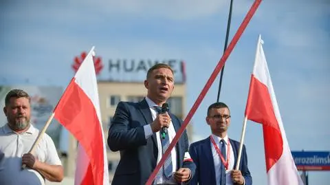 Przeszukali dom Bąkiewicza, zbadali 16 incydentów. Koniec śledztwa