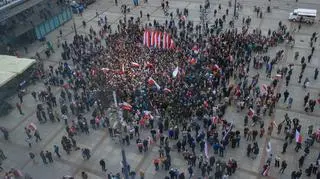 Wiec Karola Nawrockiego na placu Kwiatowym w Katowicach