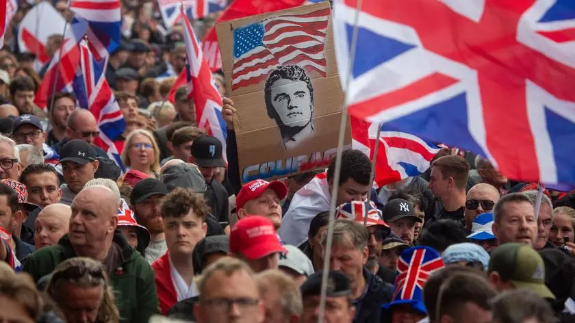 Polityka "na skraju ery ekstremalnej przemocy", Musk "przekracza czerwoną linię"