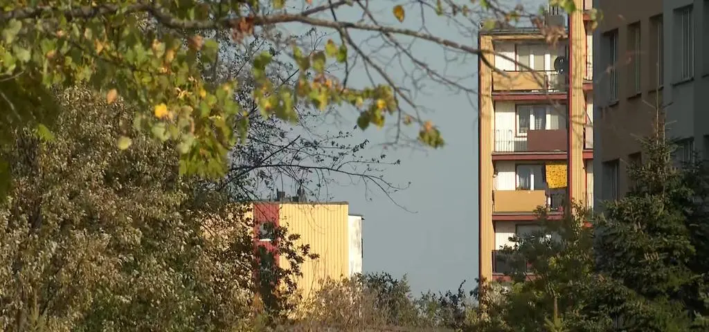 Nawrocki wraca do rzekomej "eksmisji" rodziny z dzieckiem. Trzaskowski: zaproponowano im inne mieszkanie